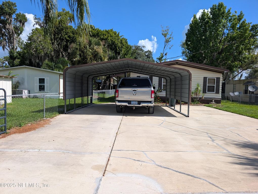 126 MAGNOLIA Trail, Satsuma, FL 32189