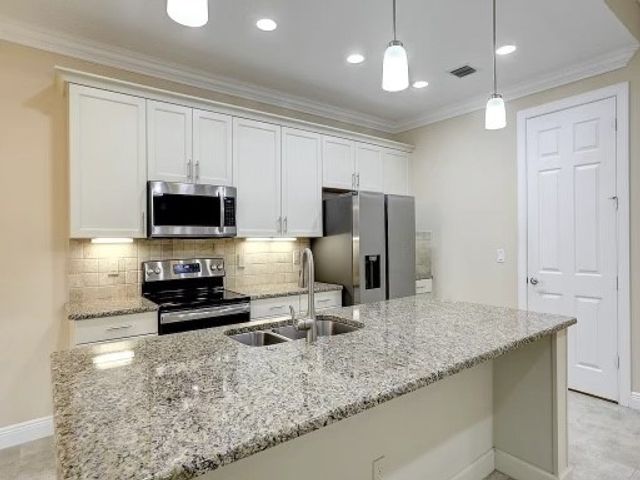 7474 Great Oak Place, Vero Beach, FL 32966