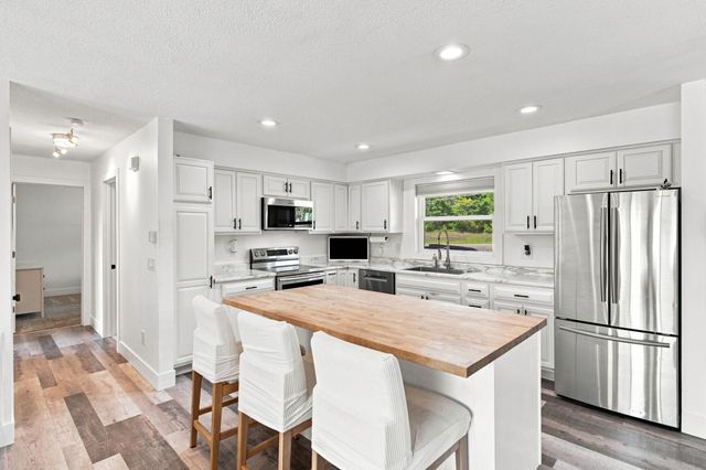 10201 209th Street N, Forest Lake, MN 55025