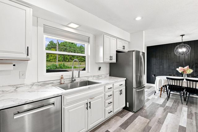 10201 209th Street N, Forest Lake, MN 55025