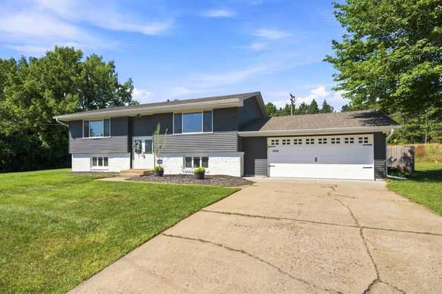 10201 209th Street N, Forest Lake, MN 55025