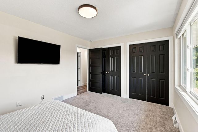 10201 209th Street N, Forest Lake, MN 55025