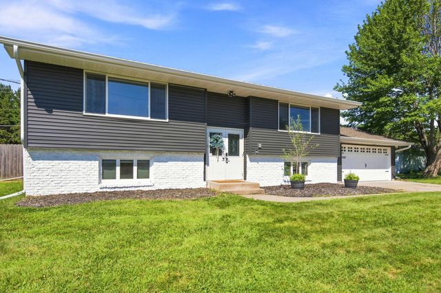 10201 209th Street N, Forest Lake, MN 55025