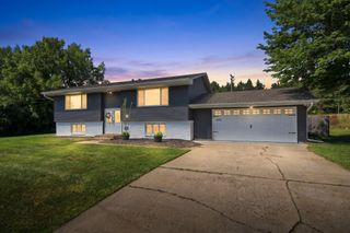 10201 209th Street N, Forest Lake, MN 55025