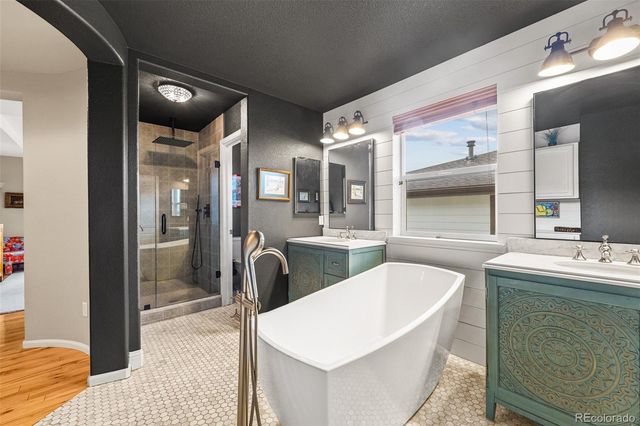 10528 Applebrook Circle, Highlands Ranch, CO 80130