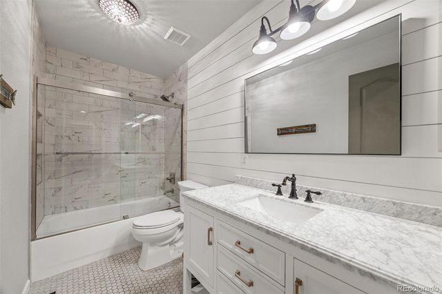 10528 Applebrook Circle, Highlands Ranch, CO 80130