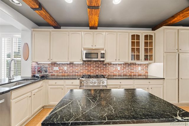 10528 Applebrook Circle, Highlands Ranch, CO 80130