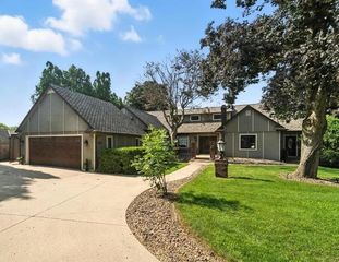 122 Sheridan Road, Waterloo, IA 50701