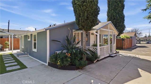 215 N Mcclay, Santa Ana, CA 92701