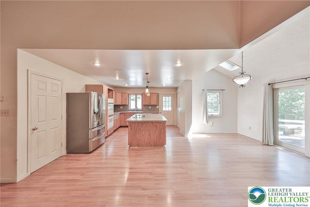152 Inverhouse Road, Price Twp, PA 18332