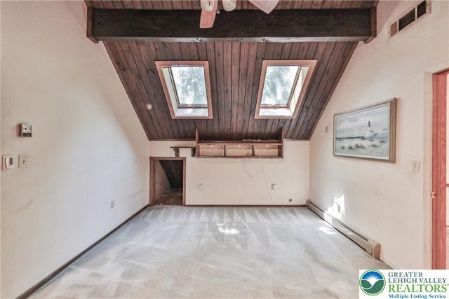 152 Inverhouse Road, Price Twp, PA 18332