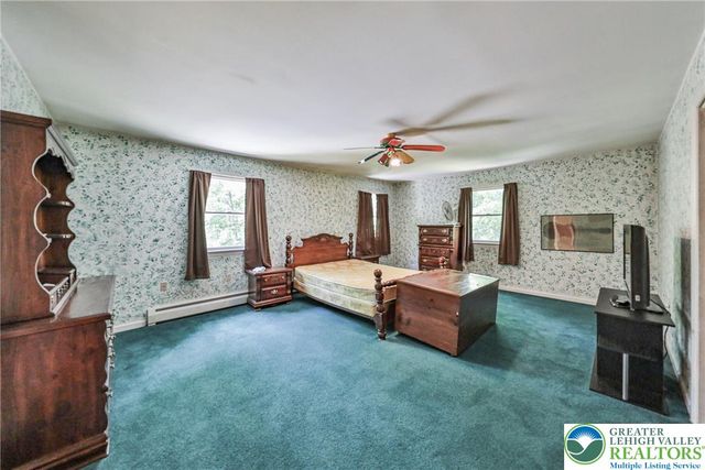 152 Inverhouse Road, Price Twp, PA 18332