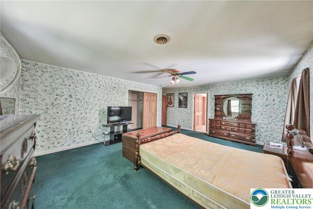 152 Inverhouse Road, Price Twp, PA 18332