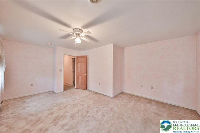 152 Inverhouse Road, Price Twp, PA 18332