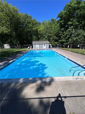 152 Inverhouse Road, Price Twp, PA 18332