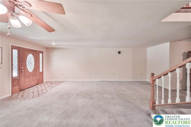 152 Inverhouse Road, Price Twp, PA 18332