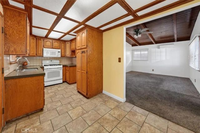 1540 Pico, San Fernando, CA 91340