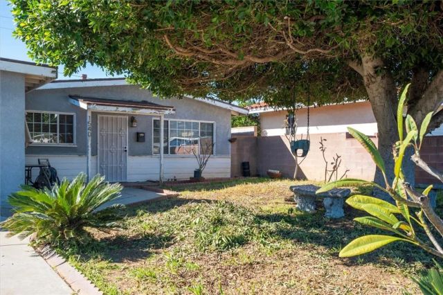 1540 Pico, San Fernando, CA 91340