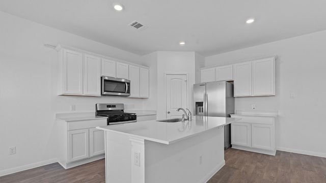 450 Globe Mallow CIR, Kyle, TX 78640