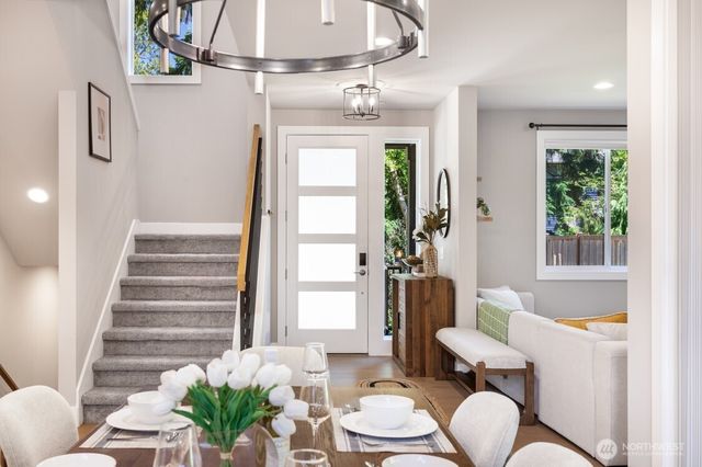 8021 NE 127th Lane, Kirkland, WA 98034