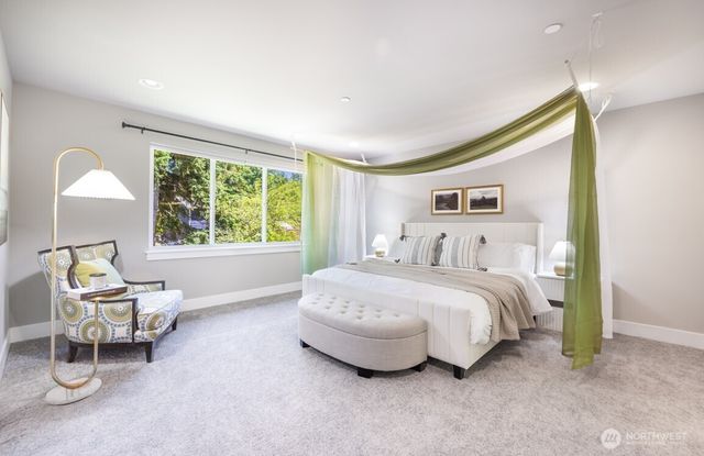 8021 NE 127th Lane, Kirkland, WA 98034