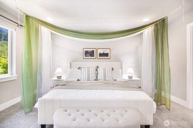 8021 NE 127th Lane, Kirkland, WA 98034