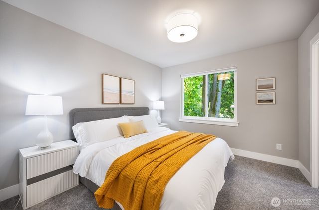 8021 NE 127th Lane, Kirkland, WA 98034