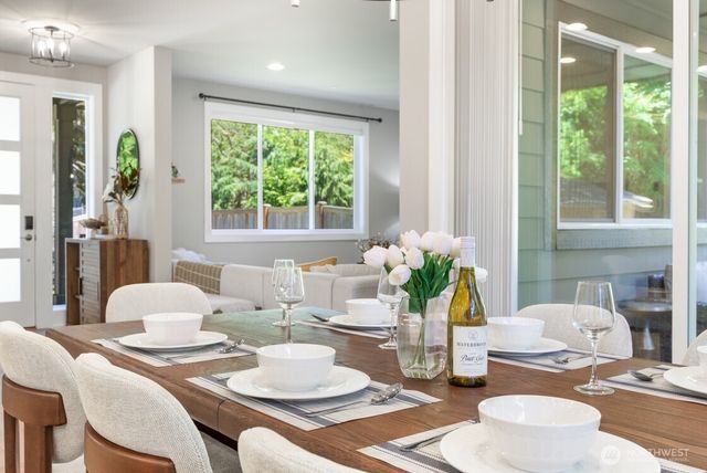 8021 NE 127th Lane, Kirkland, WA 98034