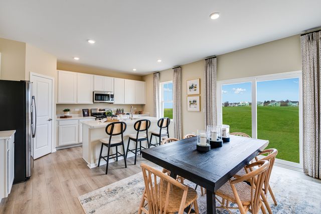 3804 Meadowridge Drive, Woodstock, IL 60098