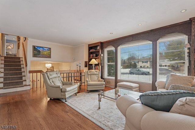 68 E Sherbrooke Pkwy, Livingston Twp., NJ 07039