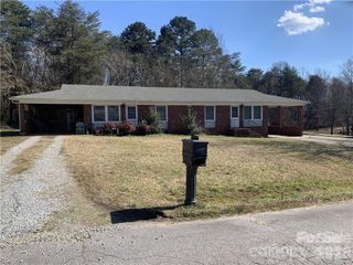 2706 and 2708 Harwell Street, Claremont, NC 28610