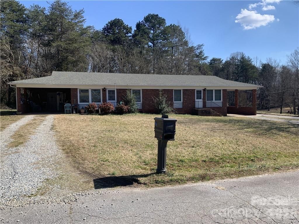 2706 and 2708 Harwell Street, Claremont, NC 28610
