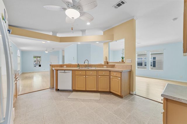 2555 Pga Boulevard #55, Palm Beach Gardens, FL 33410