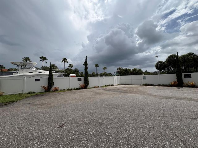 2555 Pga Boulevard #55, Palm Beach Gardens, FL 33410