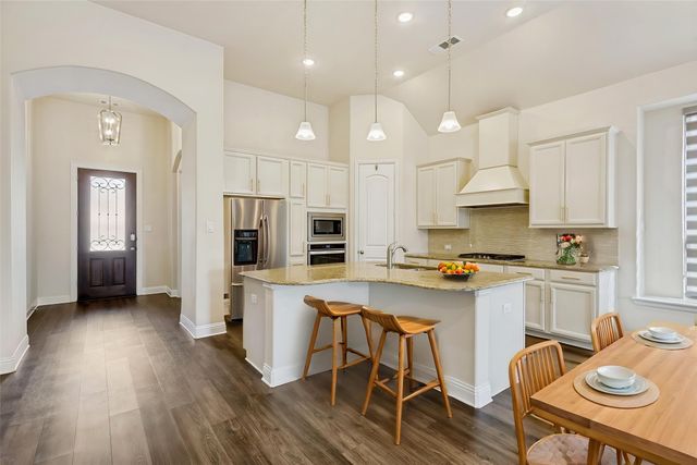 904 Lady Bird Drive, Mckinney, TX 75071