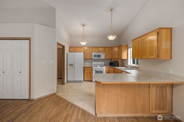 2220 Williams Road, Oak Harbor, WA 98177