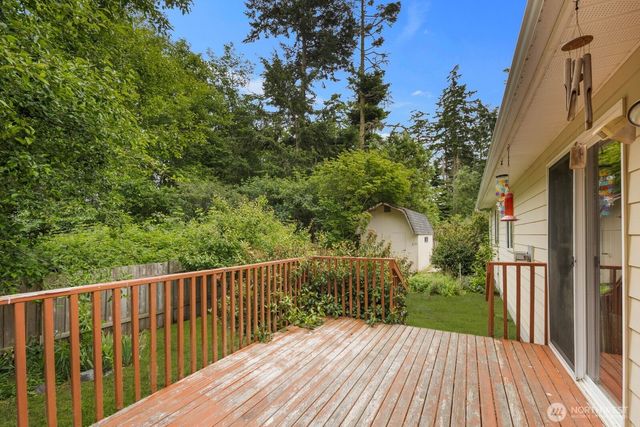 2220 Williams Road, Oak Harbor, WA 98177