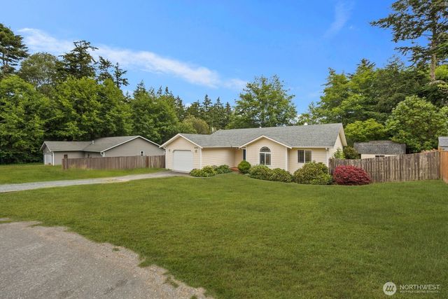 2220 Williams Road, Oak Harbor, WA 98177