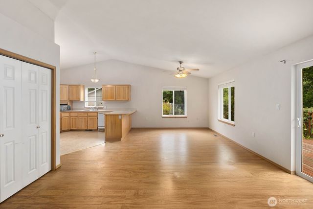 2220 Williams Road, Oak Harbor, WA 98177