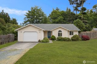 2220 Williams Road, Oak Harbor, WA 98177