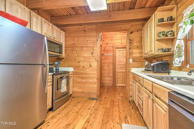 423 Pandora Fork Road, Butler, TN 37640