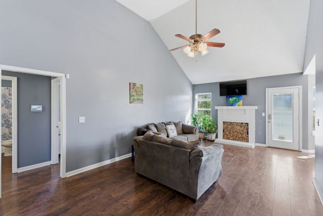 3459 Loon Dr, Clarksville, TN 37042