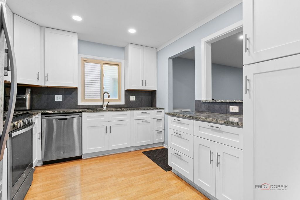 377 E Forest Knoll Drive, Palatine, IL 60074 — photo 5