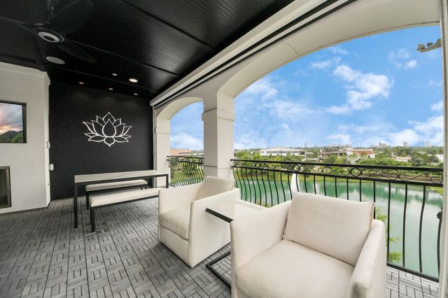 3711 Somerset Commons Lane, Houston, TX 77055