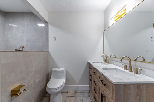 16880 SE 63RD LANE, Ocklawaha, FL 32179