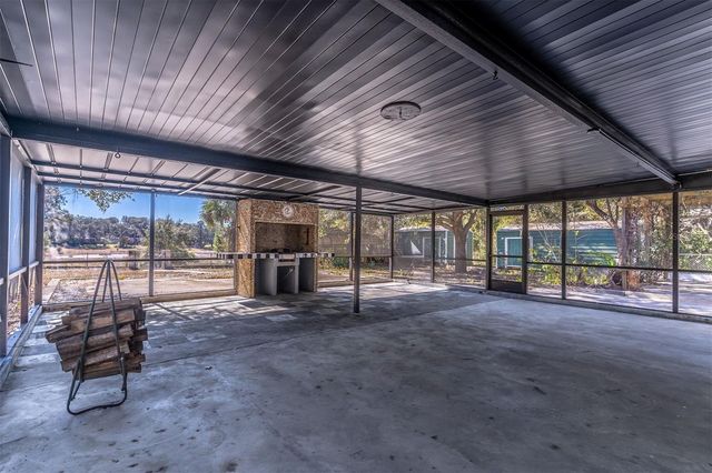 16880 SE 63RD LANE, Ocklawaha, FL 32179