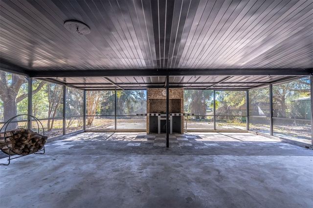 16880 SE 63RD LANE, Ocklawaha, FL 32179