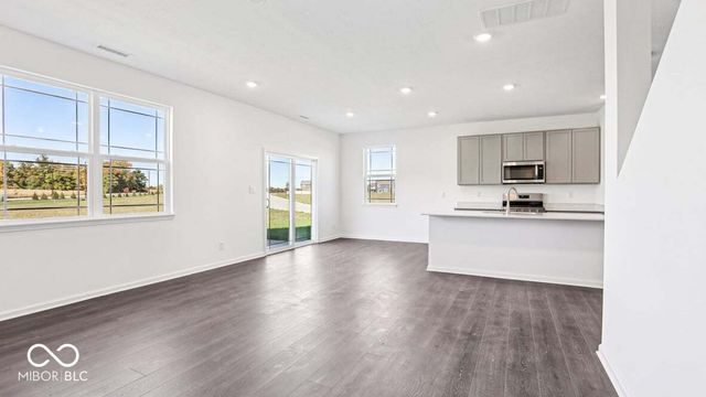 7950 Dogwood Court, New Palestine, IN 46163