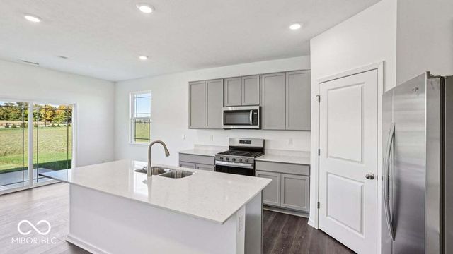 7950 Dogwood Court, New Palestine, IN 46163