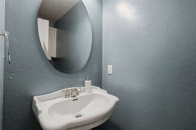 2916 Tara Lane, Norman, OK 73069